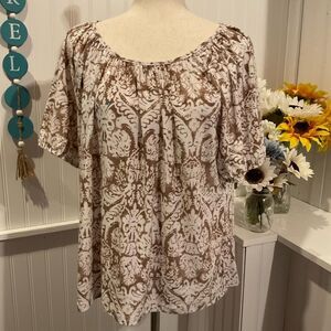 Brown & White Short Sleeved Scooped Neck Top